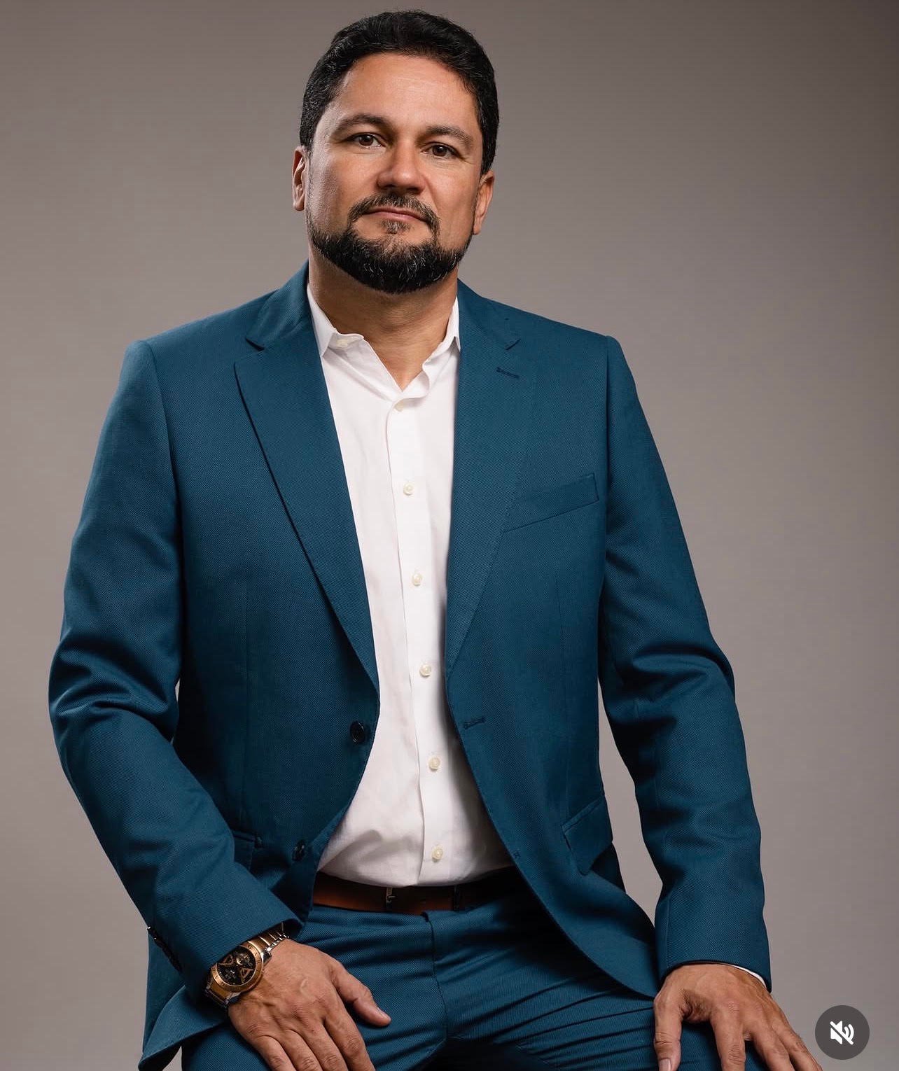Prof. George Chaves